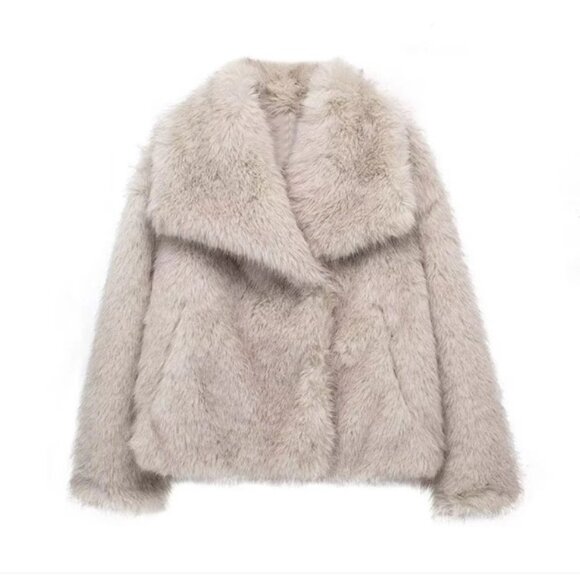 NWT - Luxevintage VIRAL Ferryhill Faux Fur Coat - Size Small - Picture 2 of 8